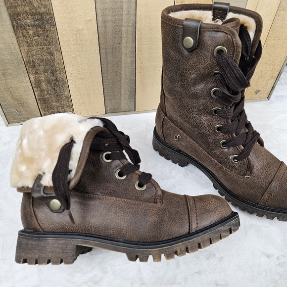 Roxy Shoes - Roxy Bruna Foldover Faux Fur Boots
